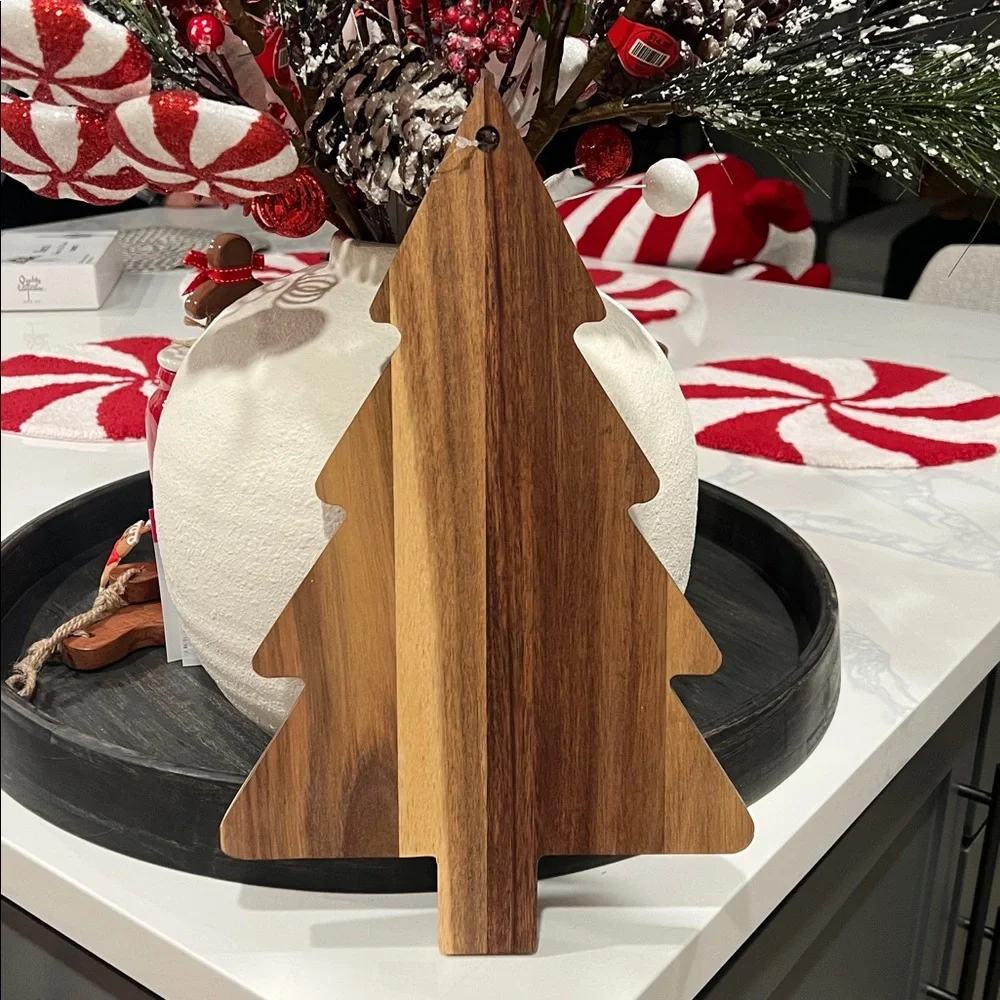 Cute. WOODEN🎄🌲